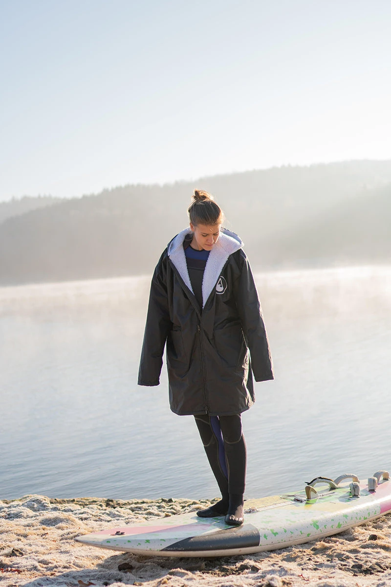 Wave Hawaii - Biso Sherpah Storm Poncho - Image 13