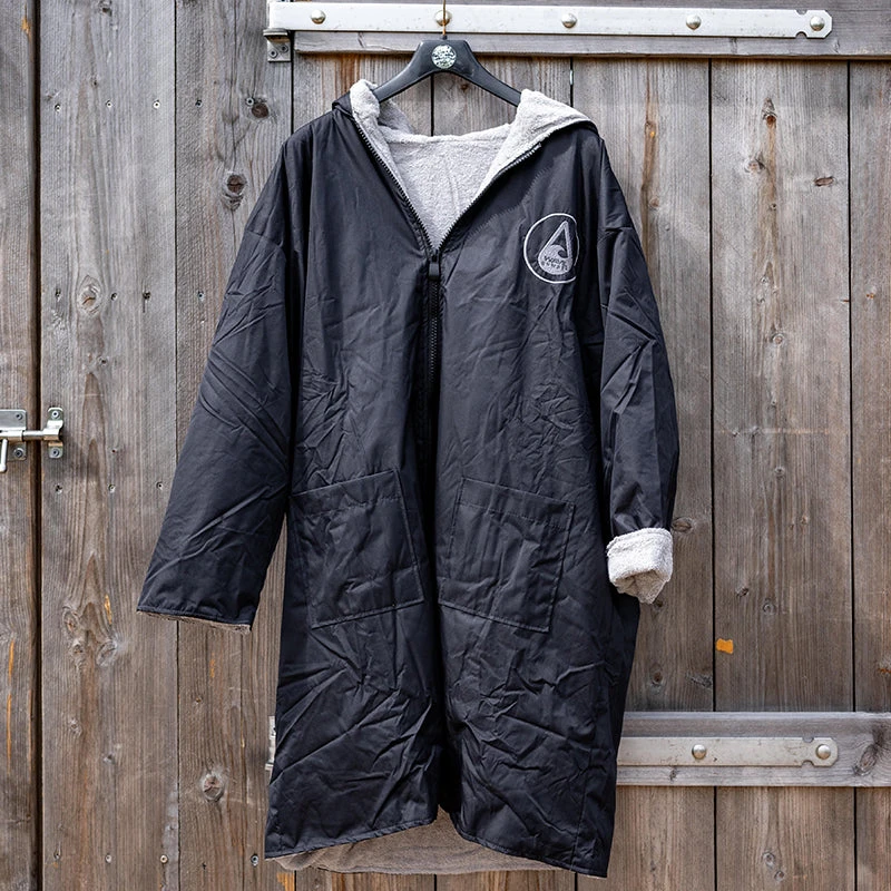 Wave Hawaii - Biso Sherpah Storm Poncho - Image 2