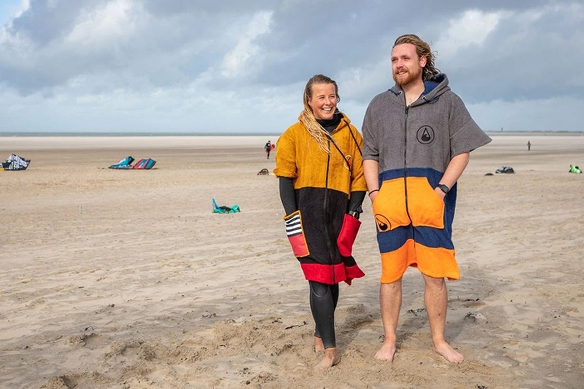 Wave Hawaii - Dusty Zip Poncho - Image 17